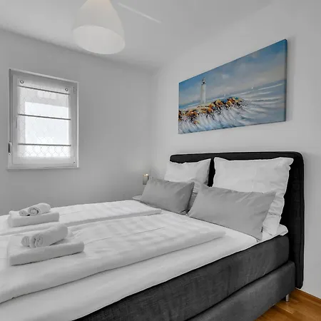 Apartment Luxury And Modern With Sea View And Garage