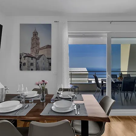 Luxury And Modern With Sea View And Garage Apartment Makarska