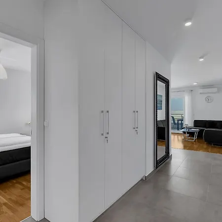 Apartment Luxury And Modern With Sea View And Garage