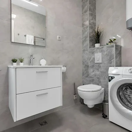 Luxury And Modern With Sea View And Garage Apartment *