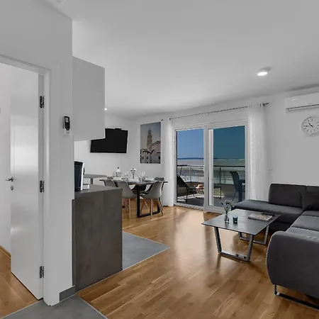 Luxury And Modern With Sea View And Garage